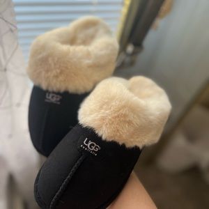 Black Ugg Slippers